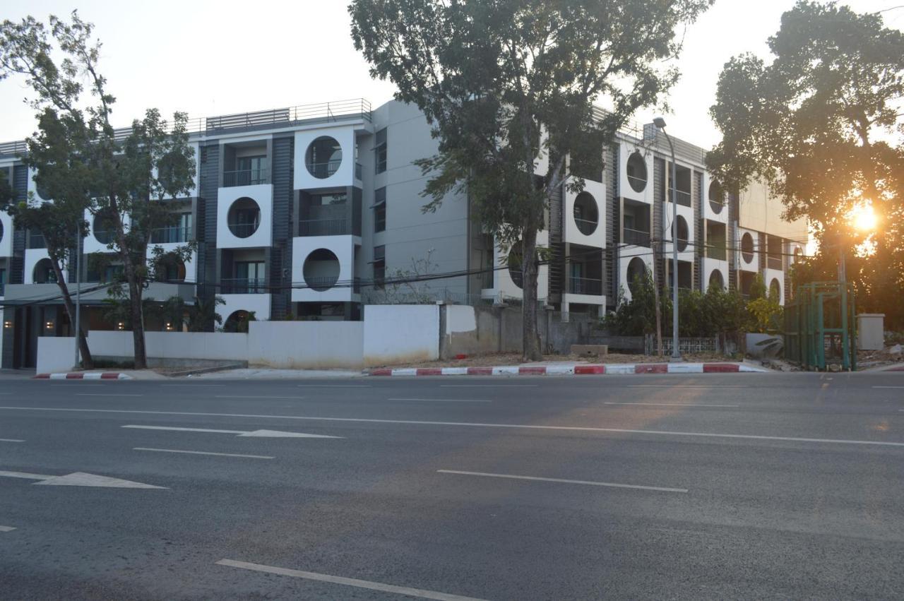 Airport Avenue Hotel Gyogon Exterior foto
